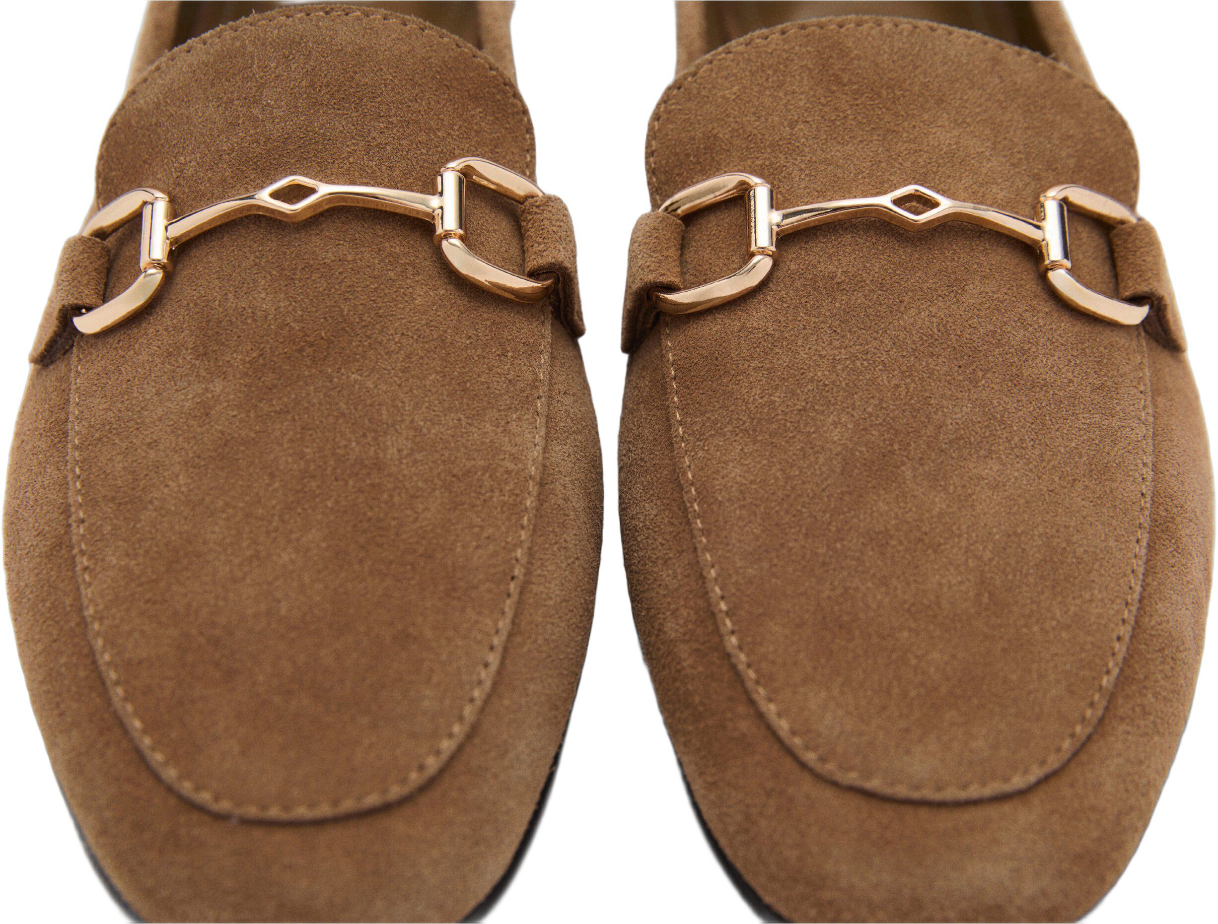 Buckle suede moccasin