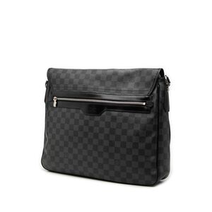 Louis Vuitton District