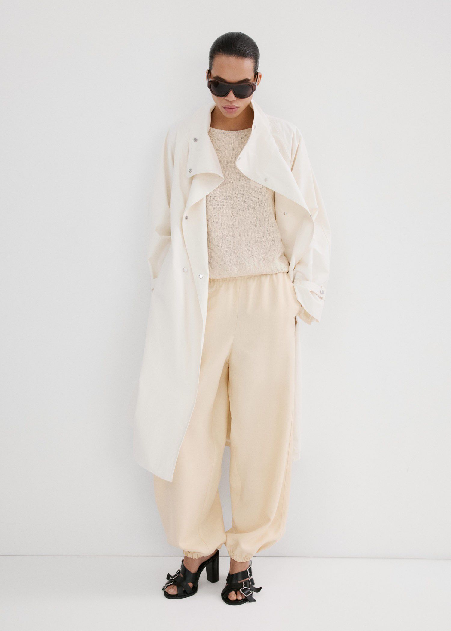 Long-sleeve knitted sweater