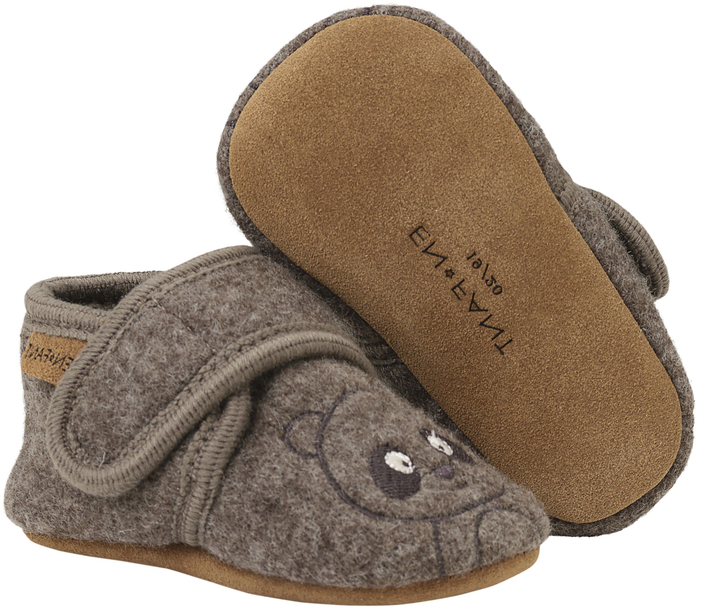 Wool Slippers w. Embroidery