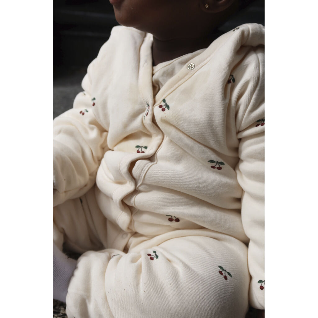 NEW BORN ONESIE WITH HOOD