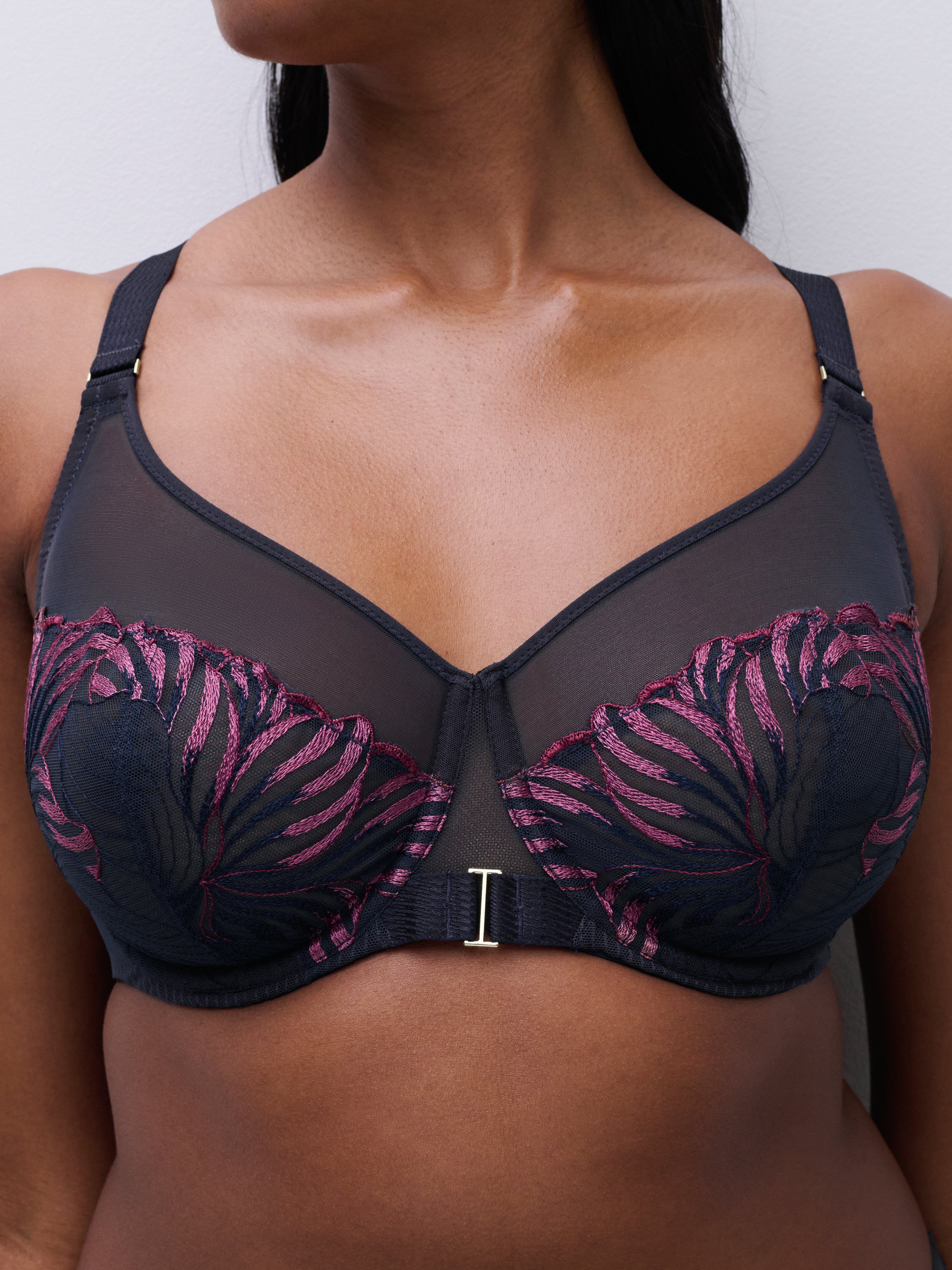 Legend Very covering underwired bra