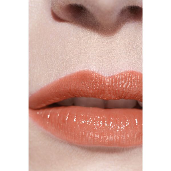 Hydrating Beautifying Tinted Lip Balm Buildable Colour