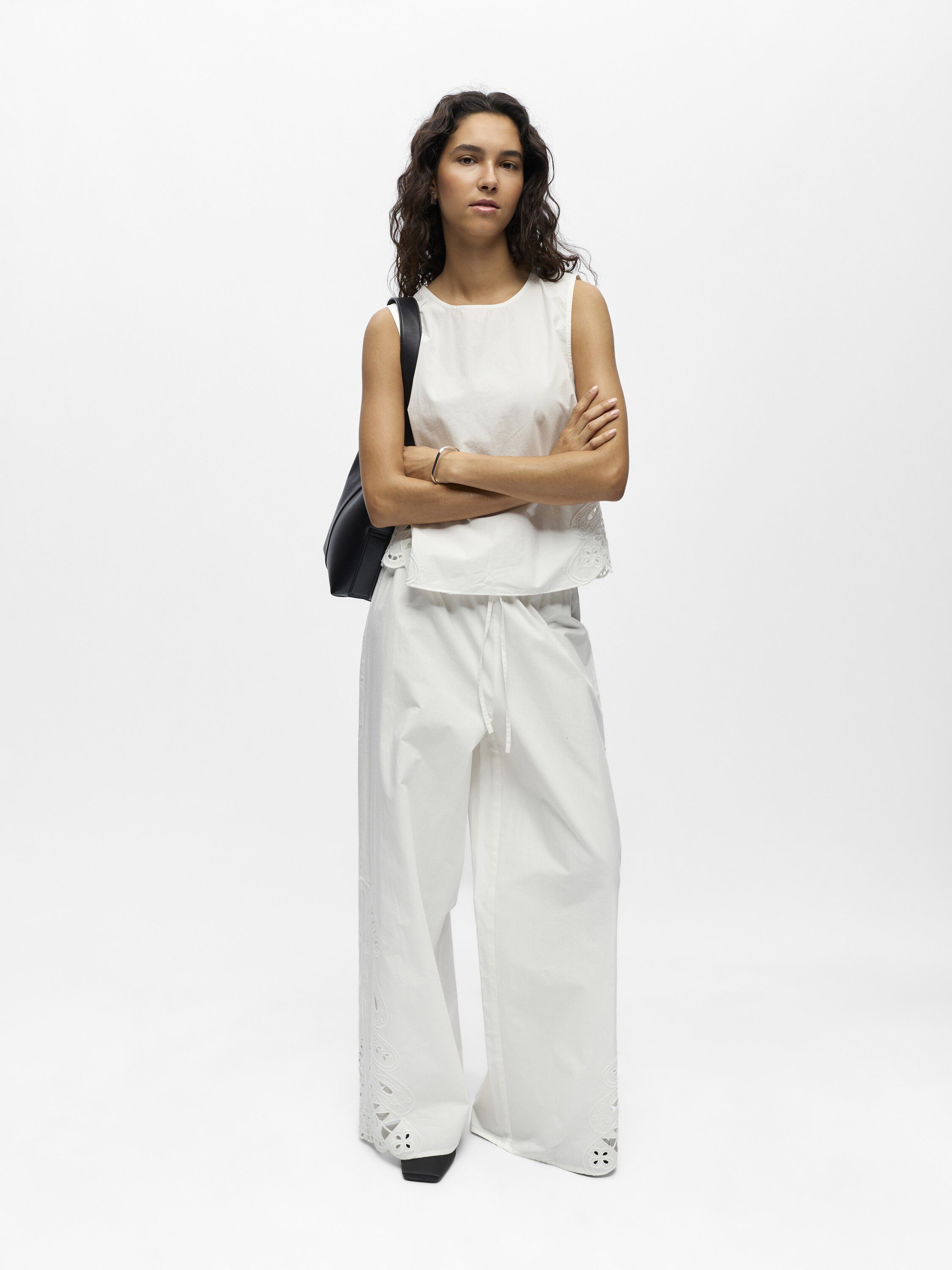 OBJMADIA SL RE TOP 144