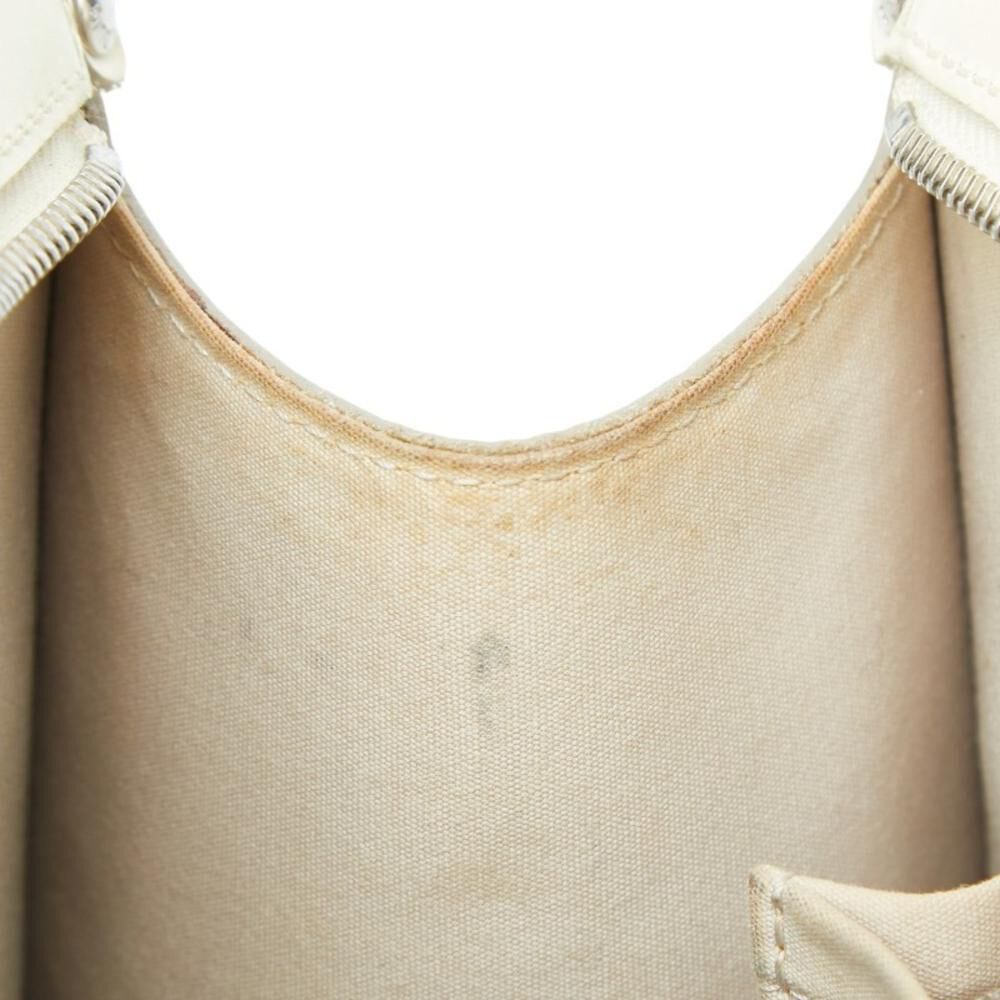 Louis Vuitton Madeleine