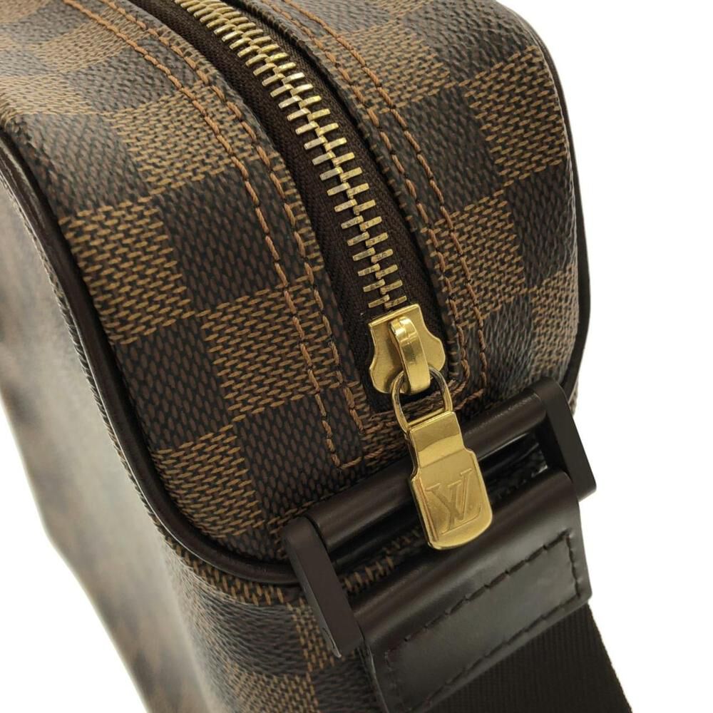 Louis Vuitton Shoulder Bags