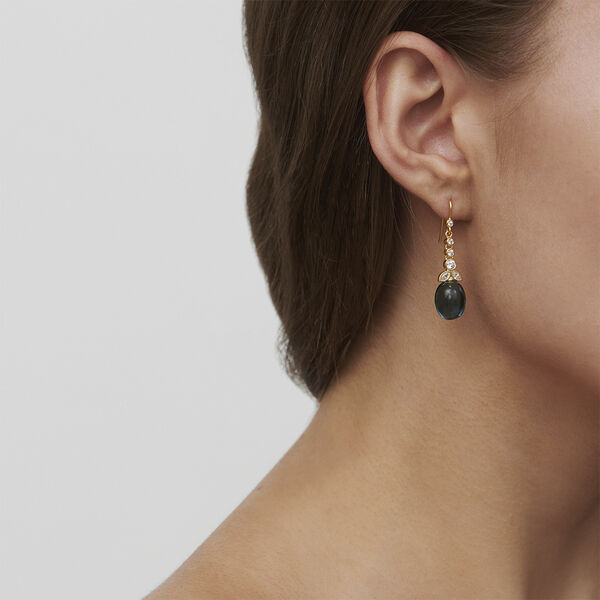 Treasure chandeliers