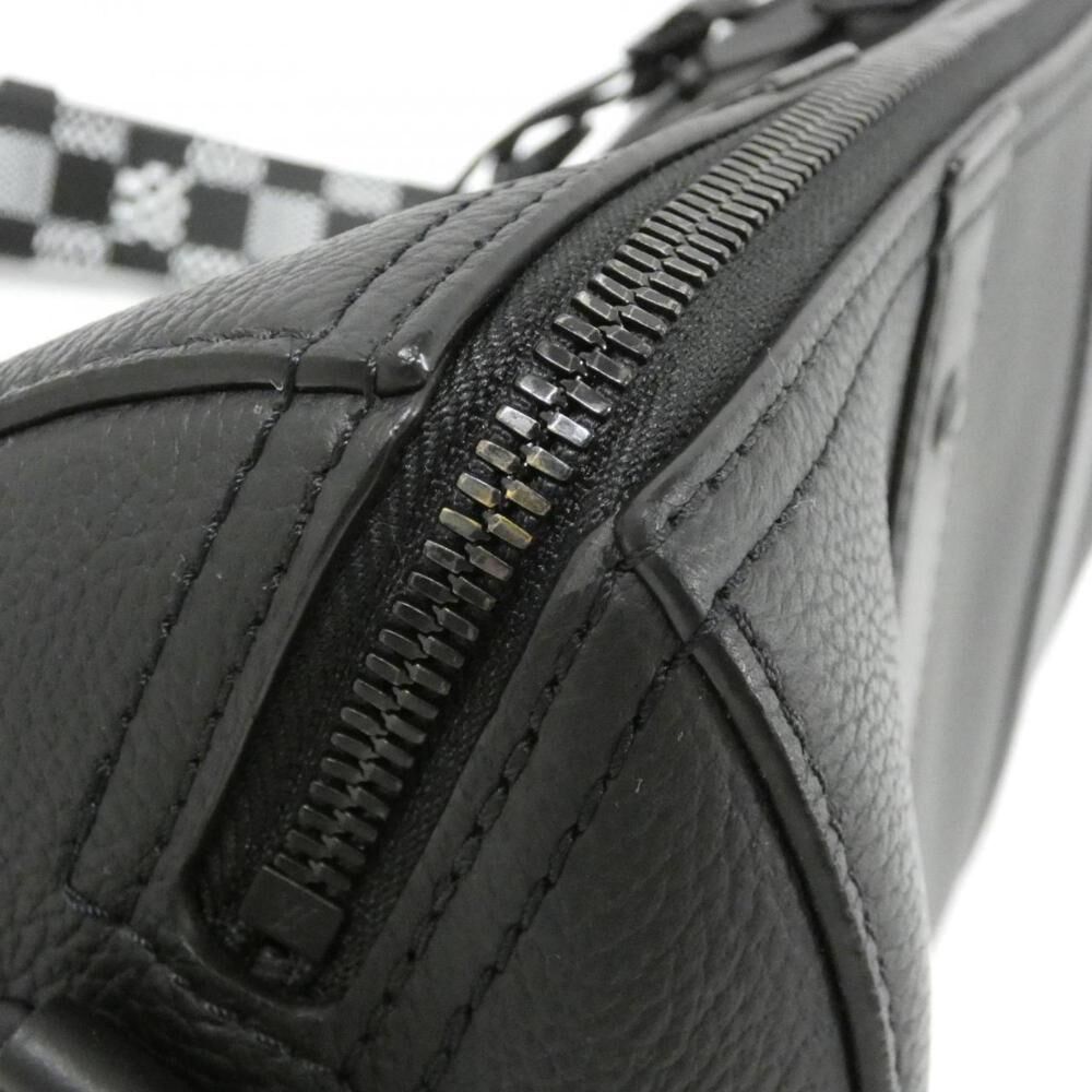 Louis Vuitton Shoulder Bags