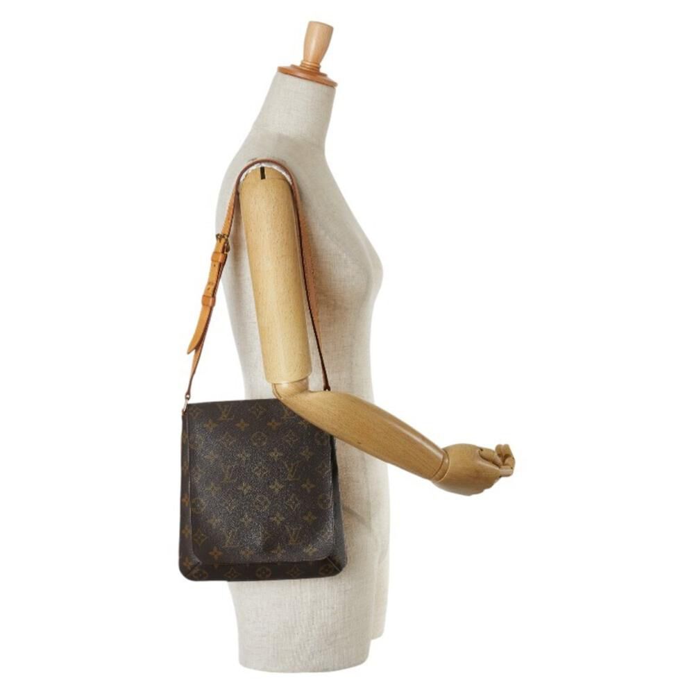 Louis Vuitton Shoulder Bags