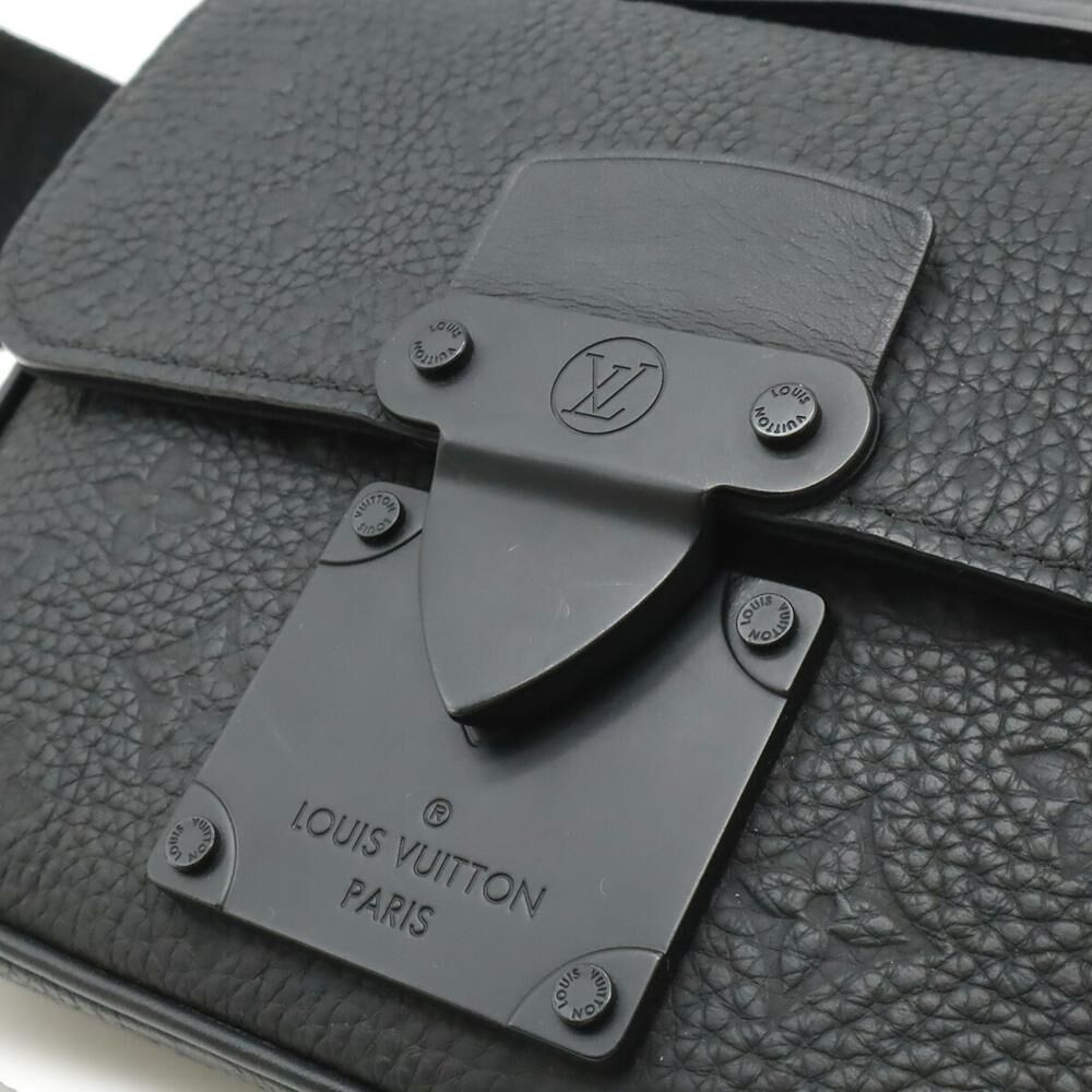 Louis Vuitton Shoulder Bags