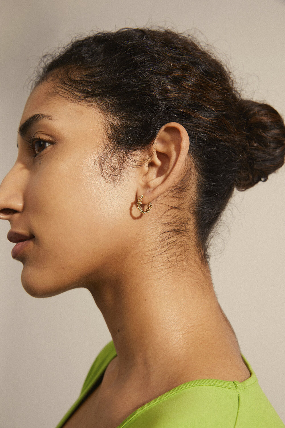 SOLIDARITY small bubbles hoop earrings gold-plated