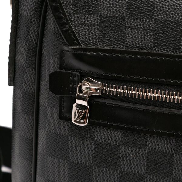 Louis Vuitton Messenger