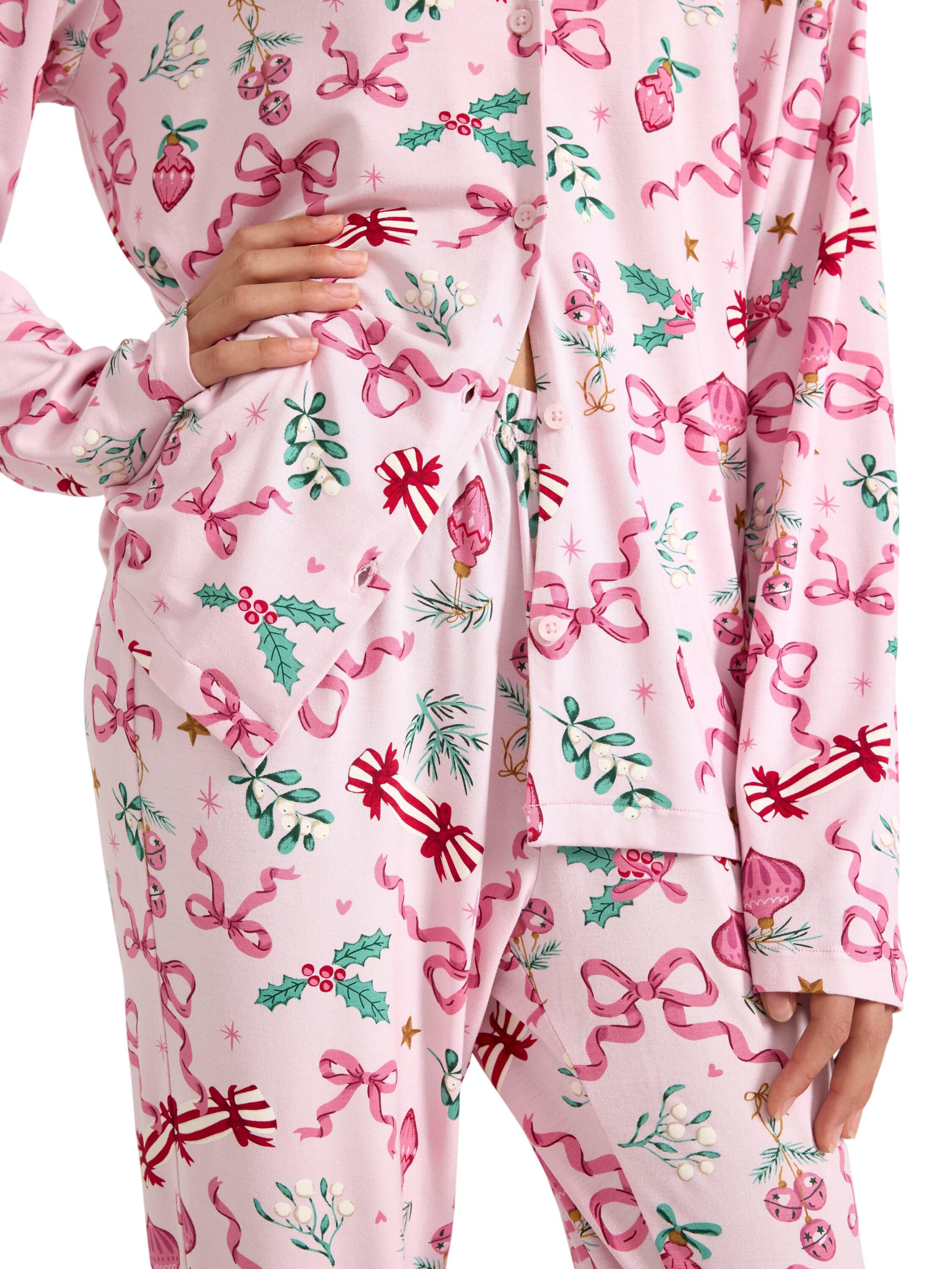 Pyjama set with a shirt and matchin