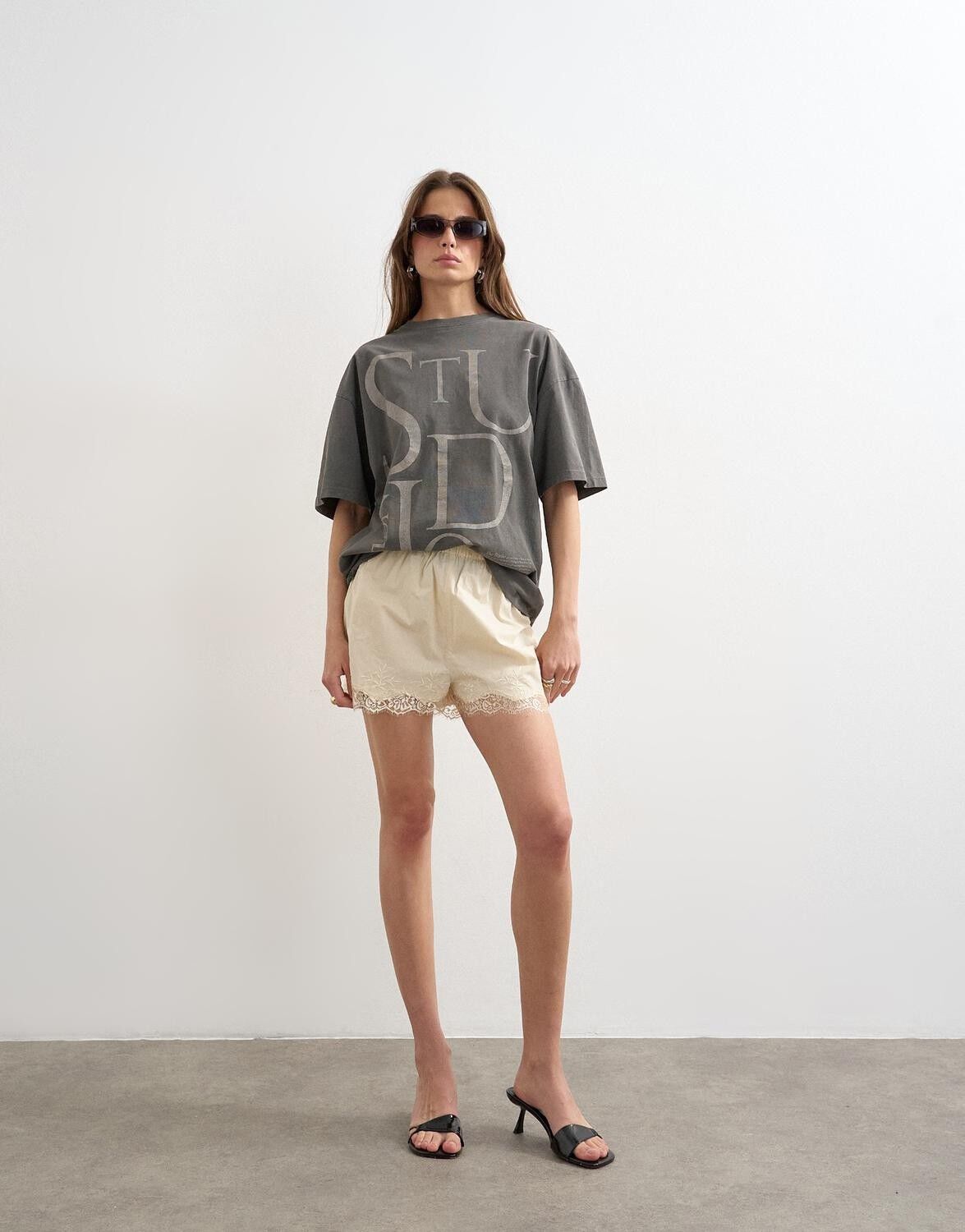 TSNATALIE LACE TRIM SHORTS WVN