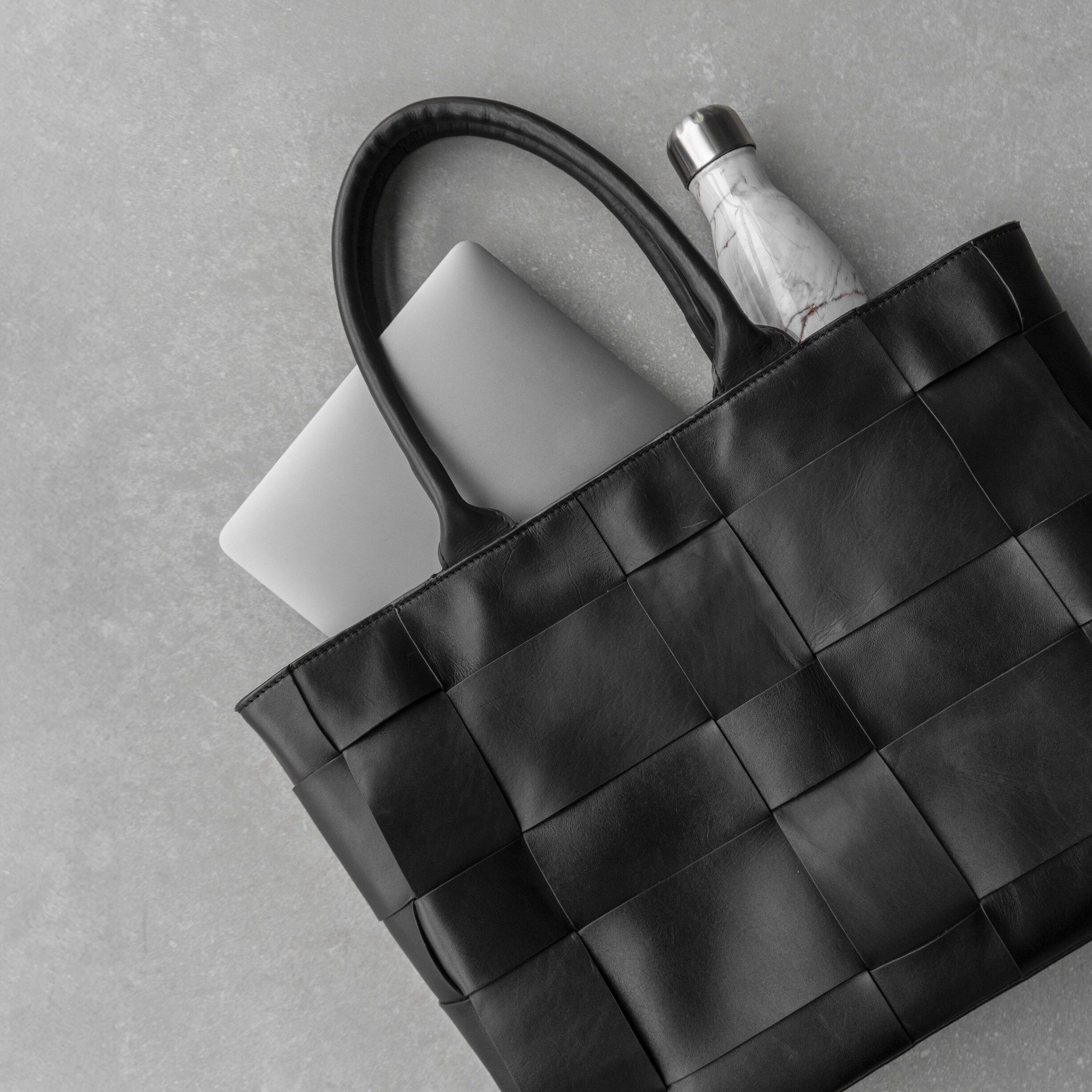 Euleenmbg Shopper, Antique