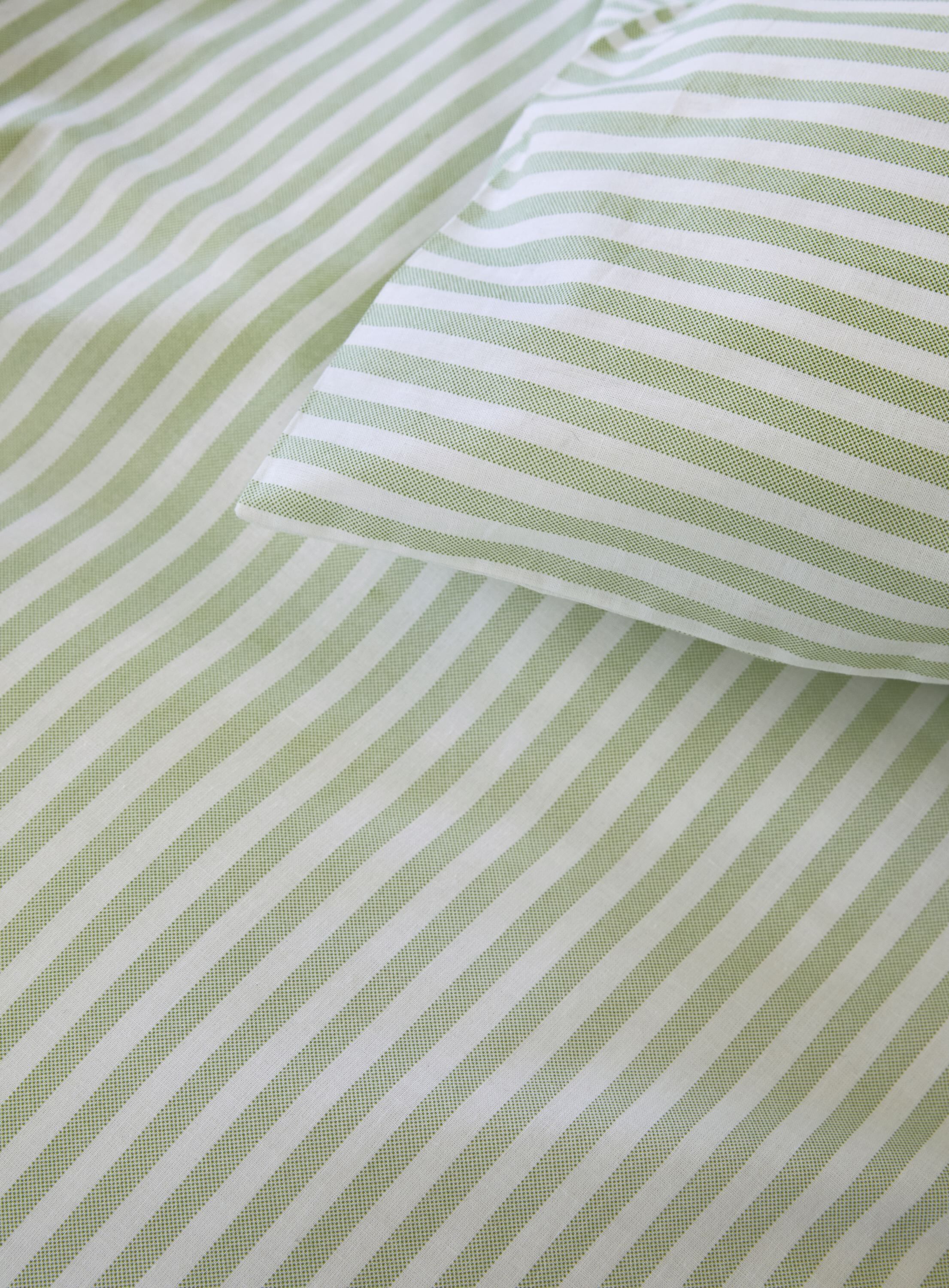 Tor senges&aelig;t for&aring;rsgr&oslash;n