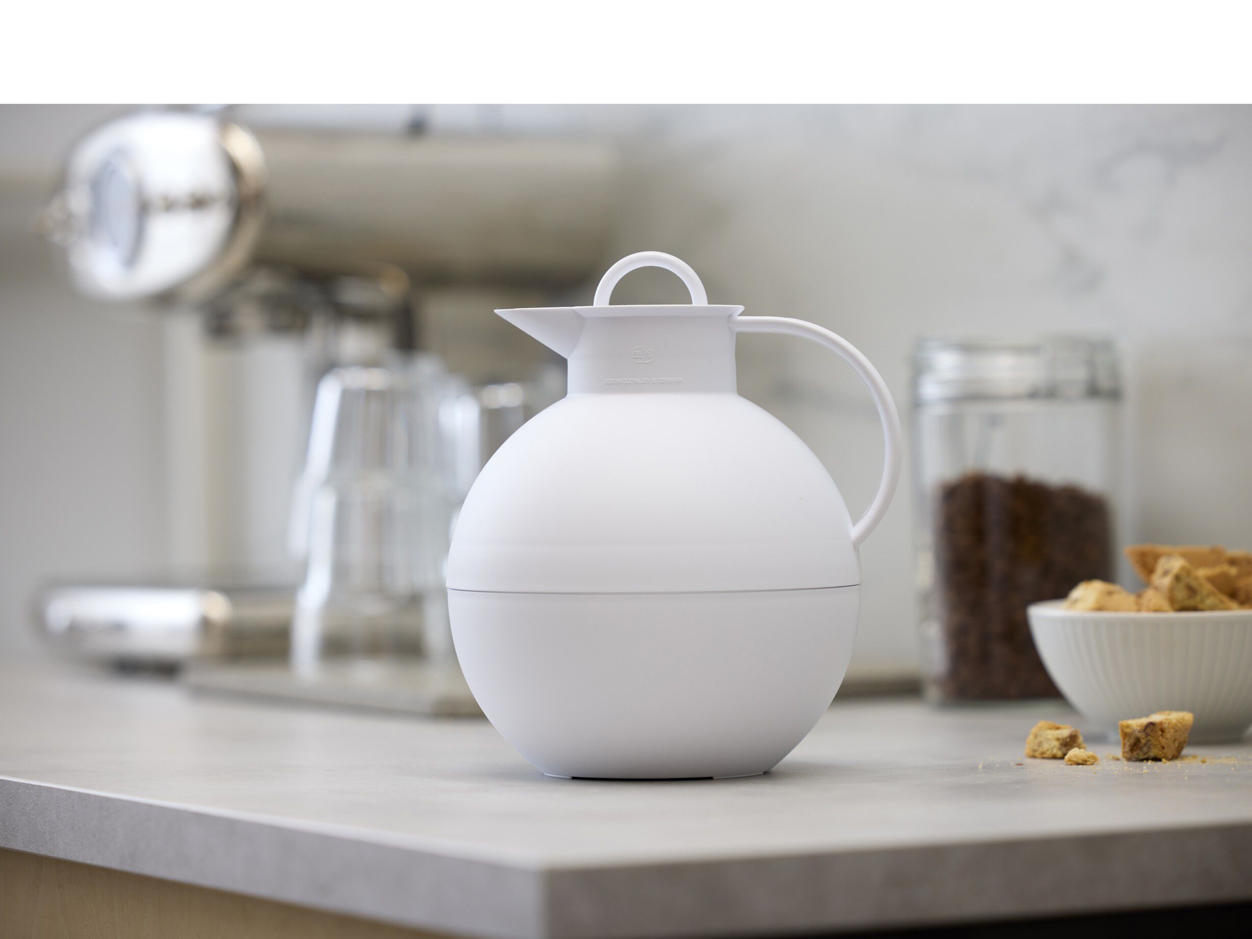 Kuglekande frost hvid 0,94 l.