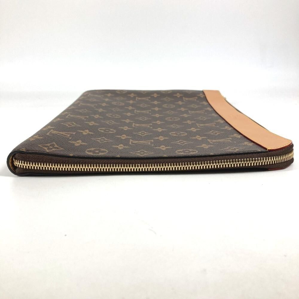 Louis Vuitton Clutch