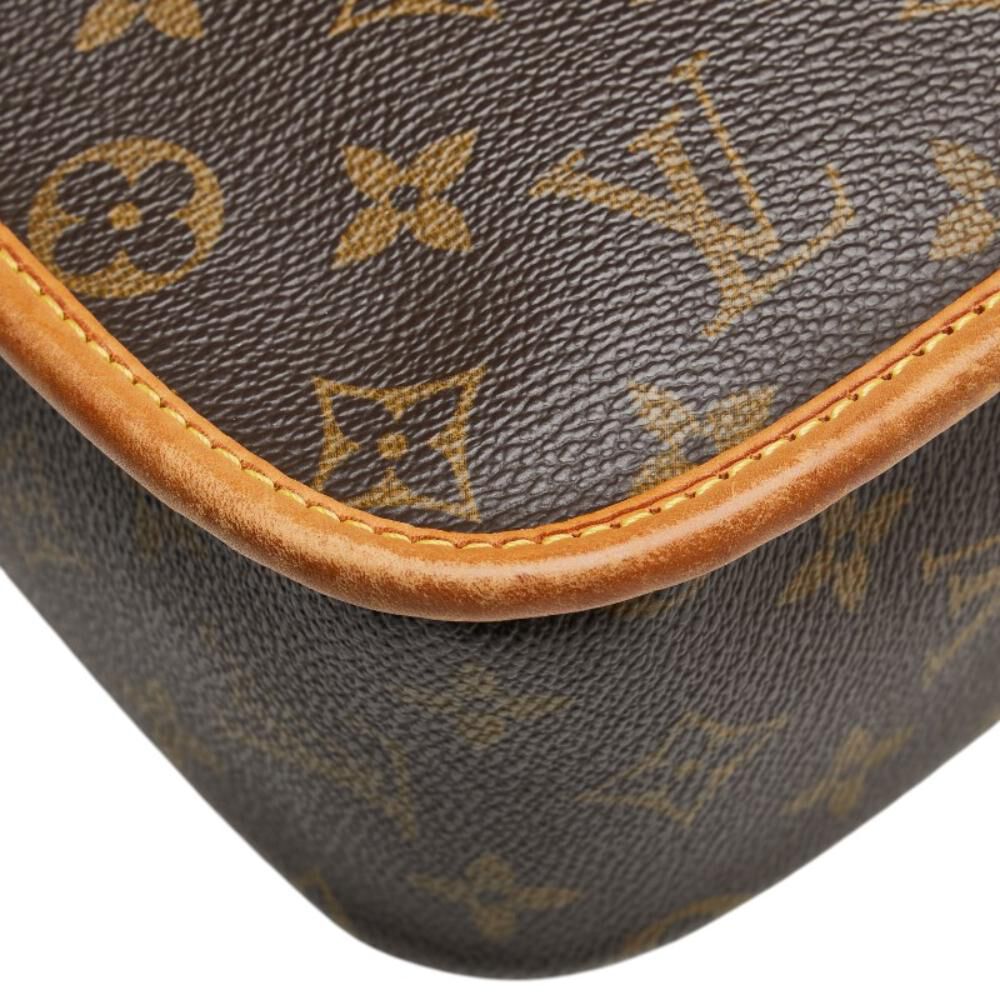 Louis Vuitton Shoulder Bags