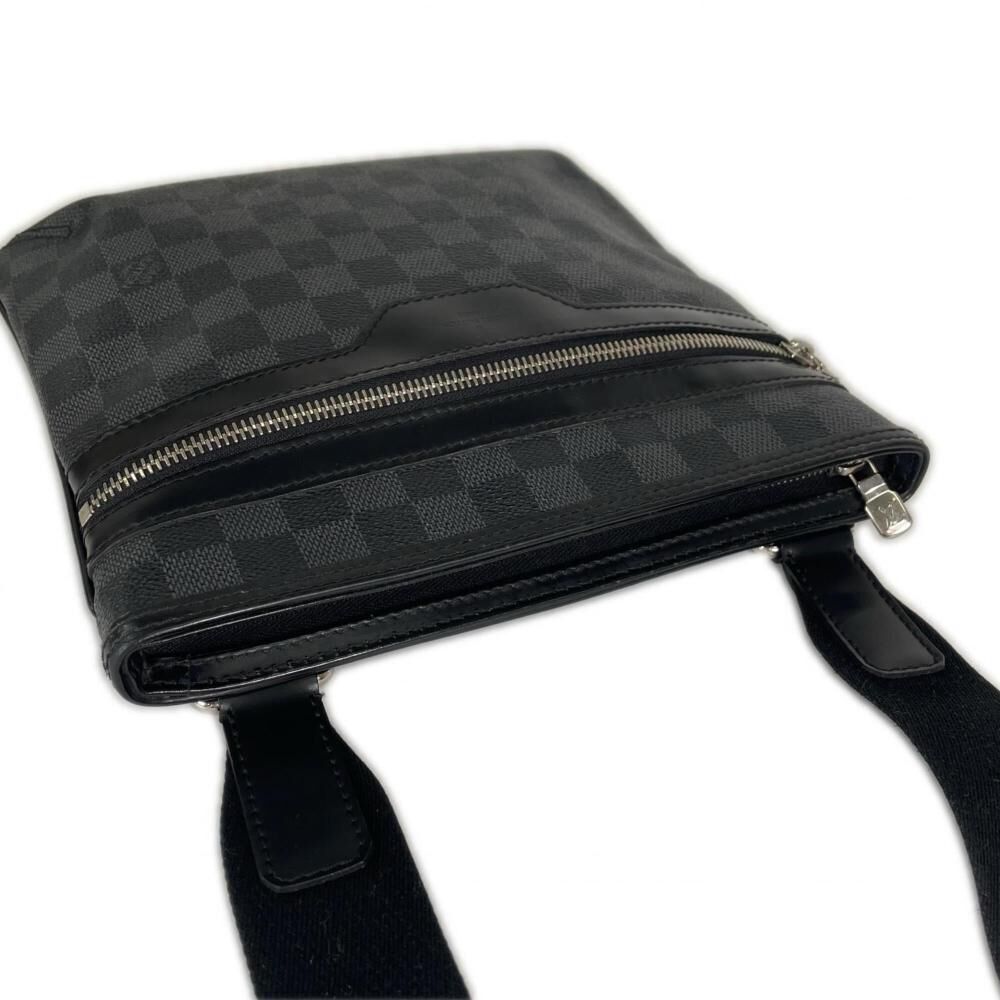 Louis Vuitton Shoulder Bags