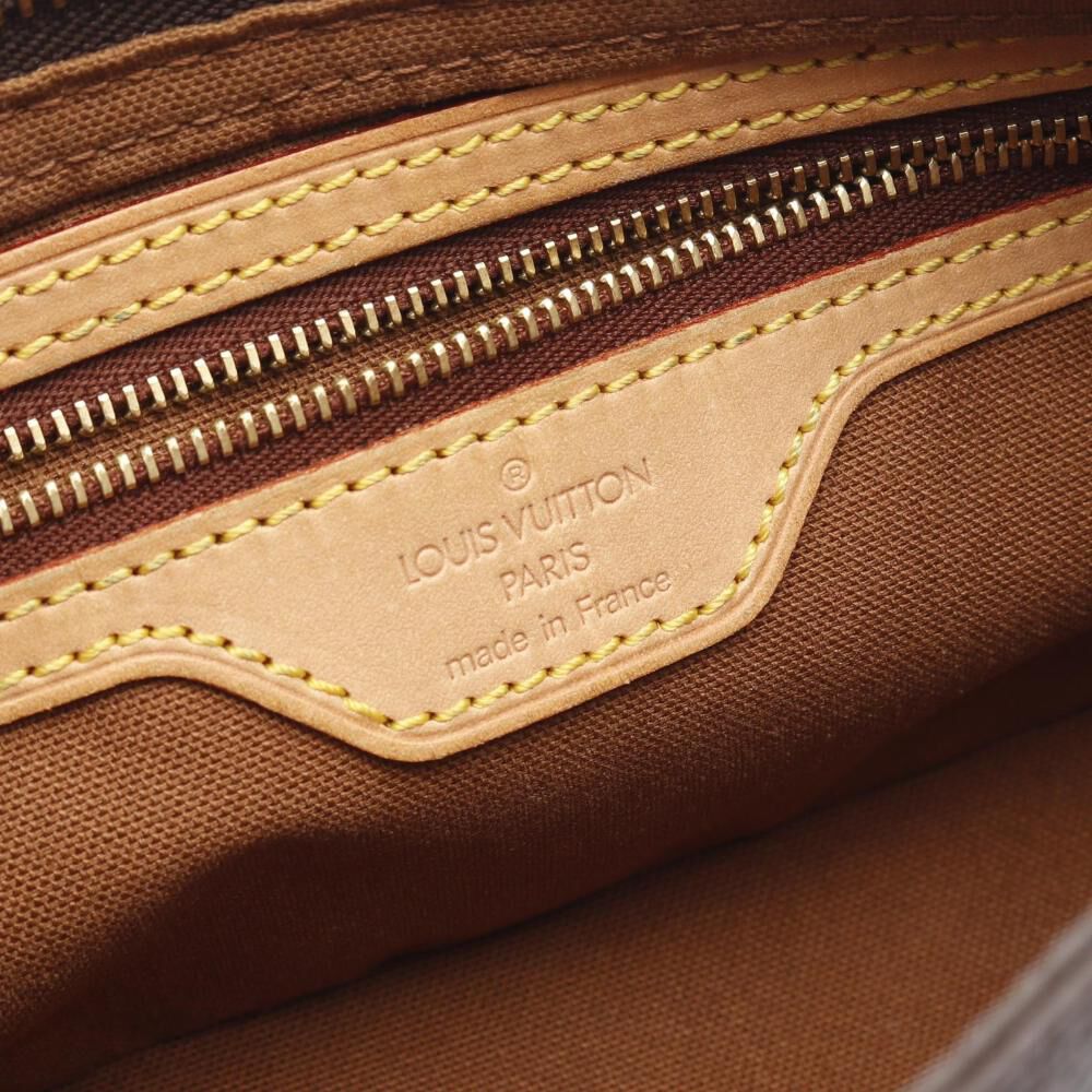 Louis Vuitton Shoulder Bags