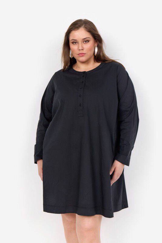 Curvy WA-SAGA 13 Kjole Sort