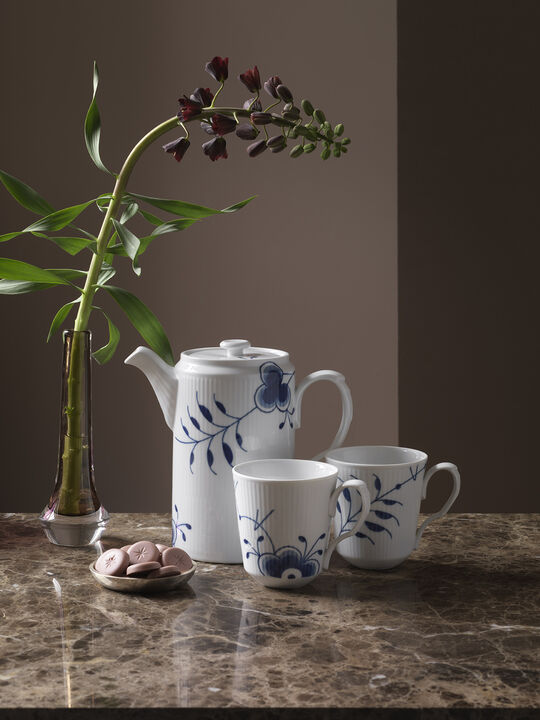 Blå Mega Riflet 1,1 l Kande med låg