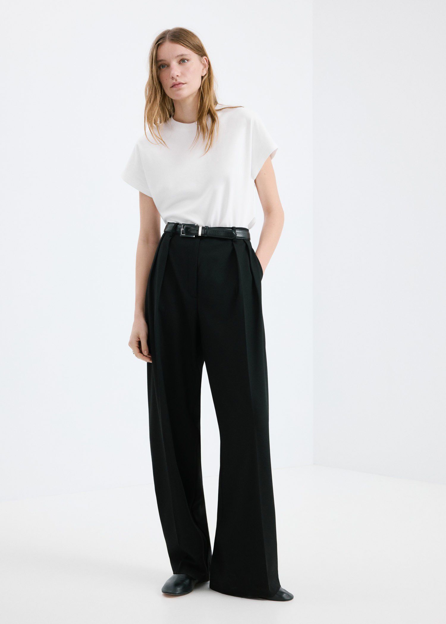 Short-sleeved cotton t-shirt