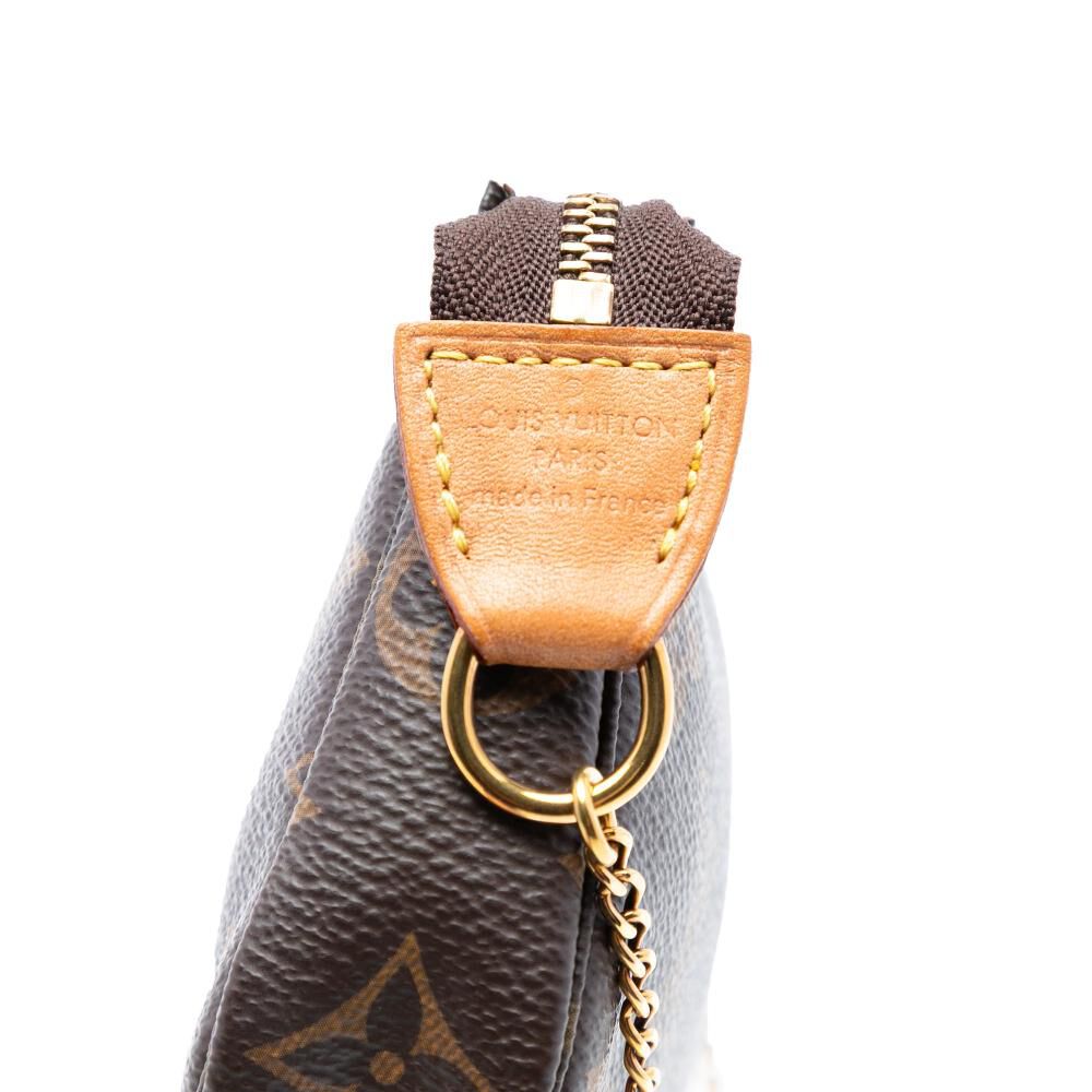 Louis Vuitton Shoulder Bags