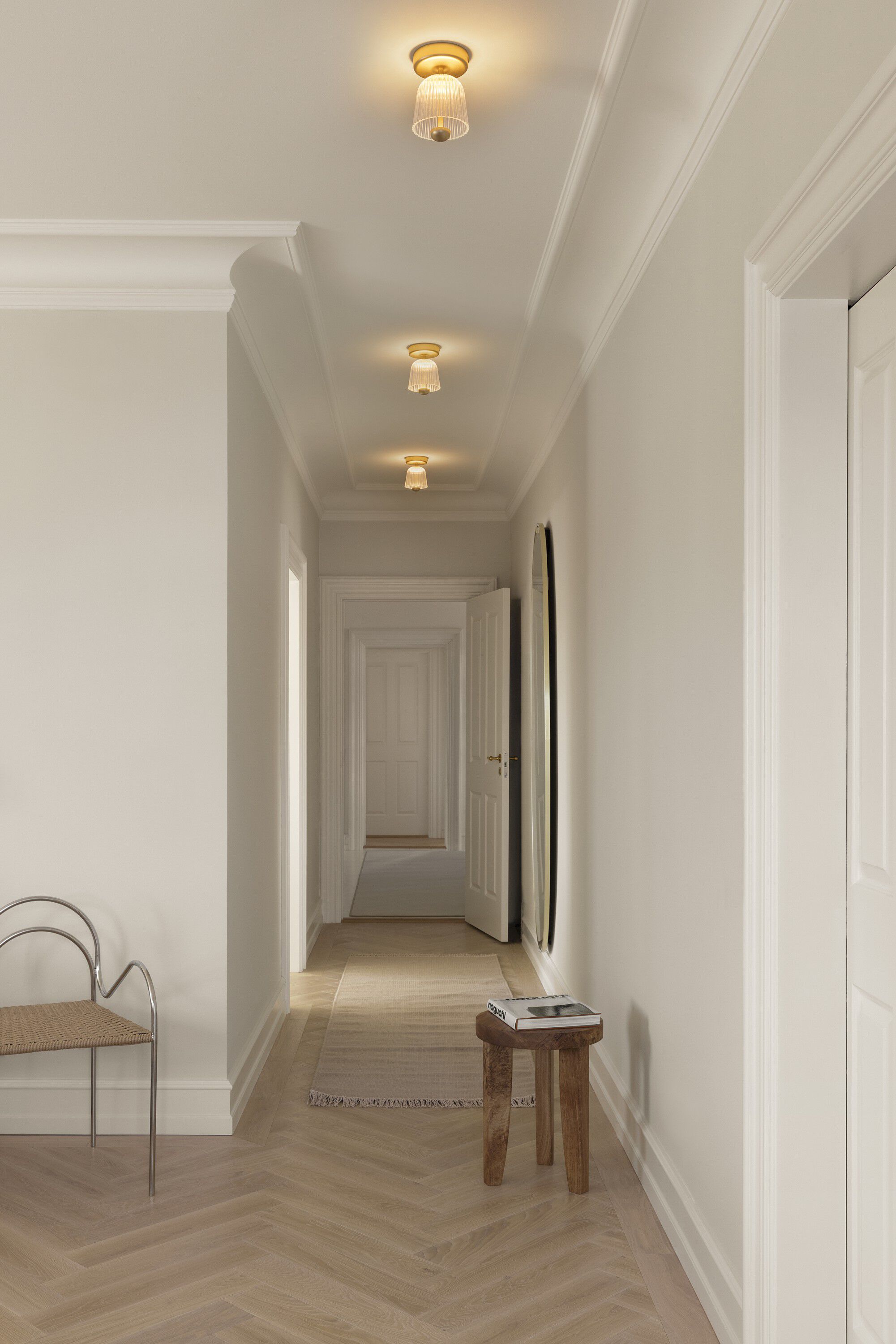 Asteea Ceiling, satin brass / ripple clear