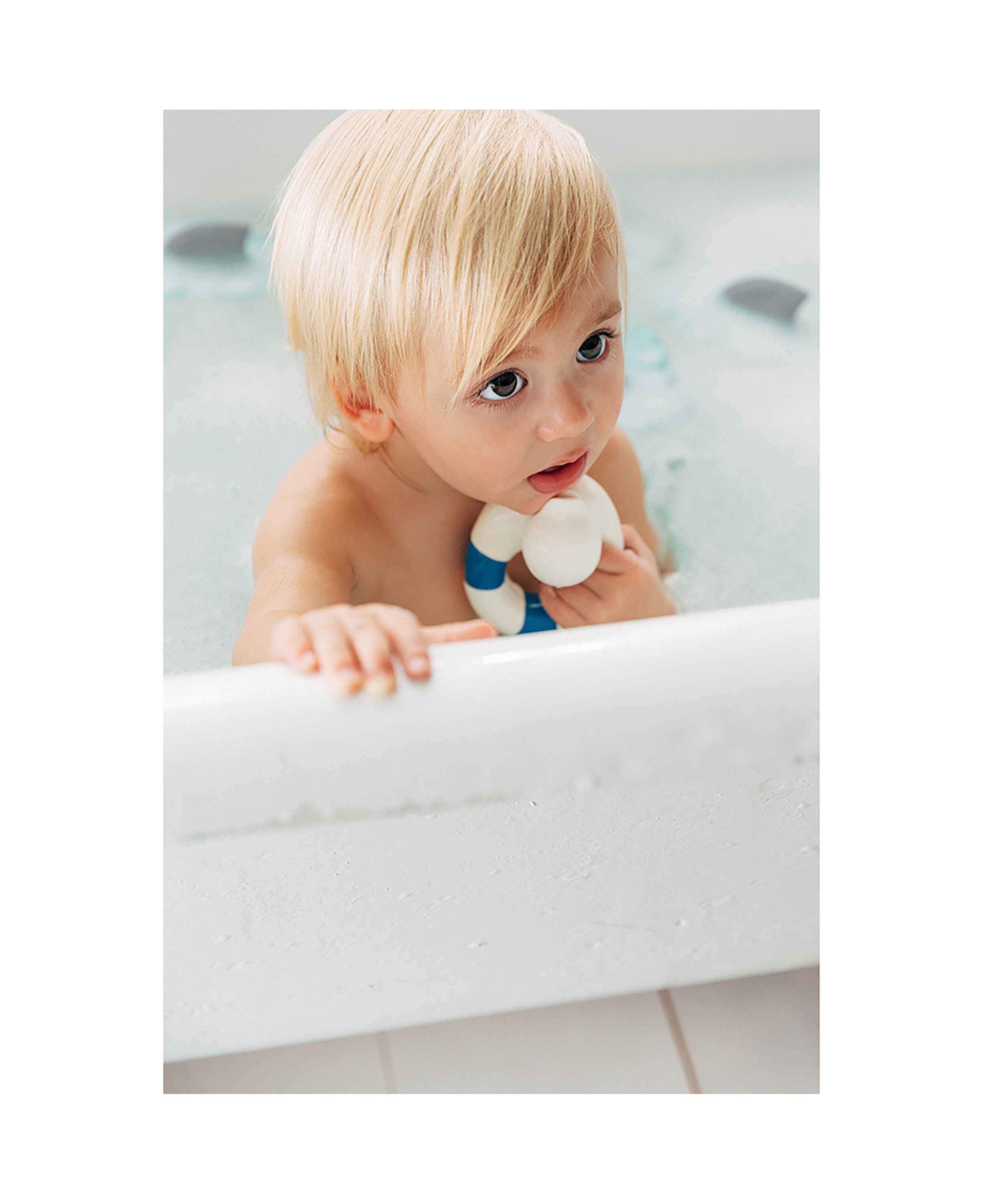 Oli & Carol - Badeand - Flo the Floatie Navy