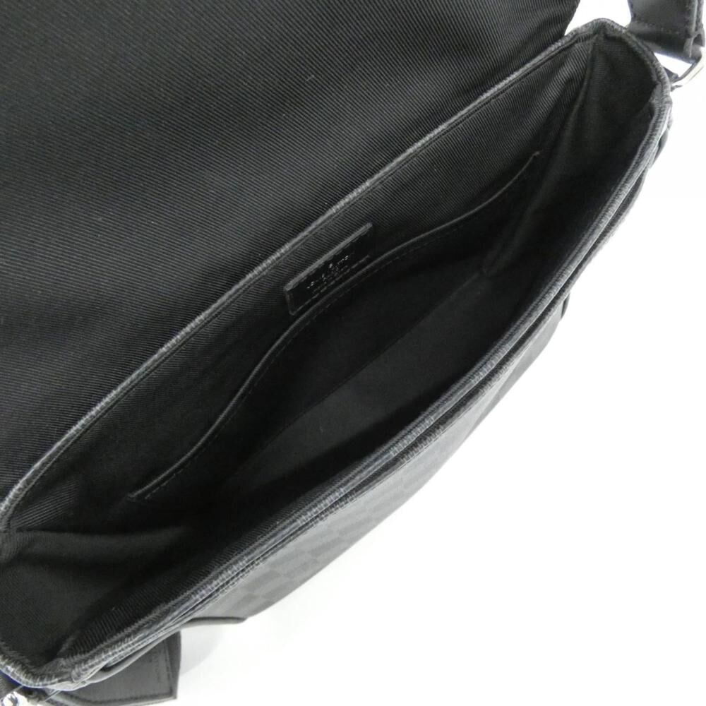 Louis Vuitton District