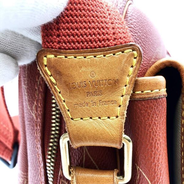 Louis Vuitton Messenger