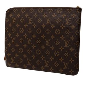 Louis Vuitton Clutch