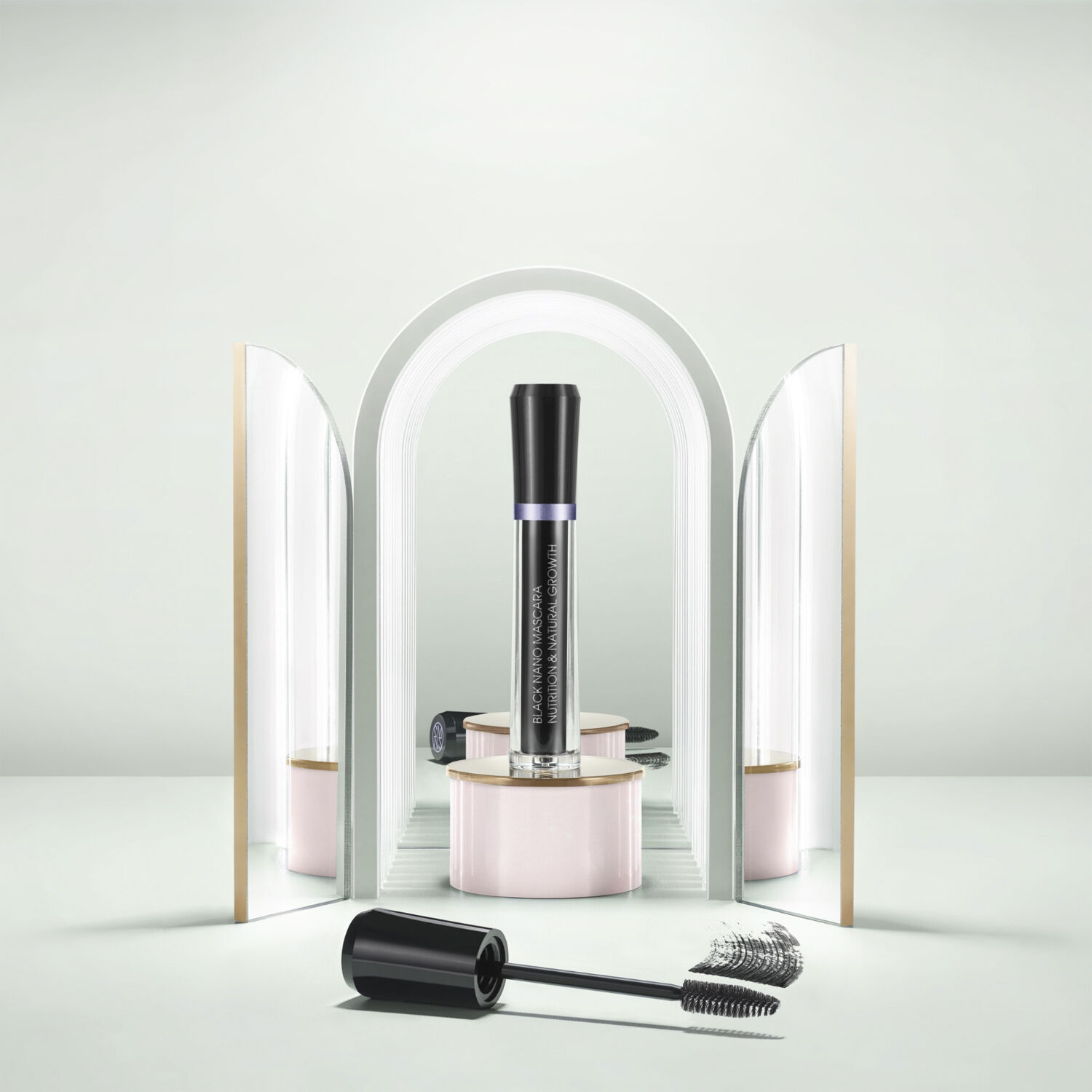 M2 BEAUT&Eacute; Black Nano Mascara Nutrition & Natural Growth