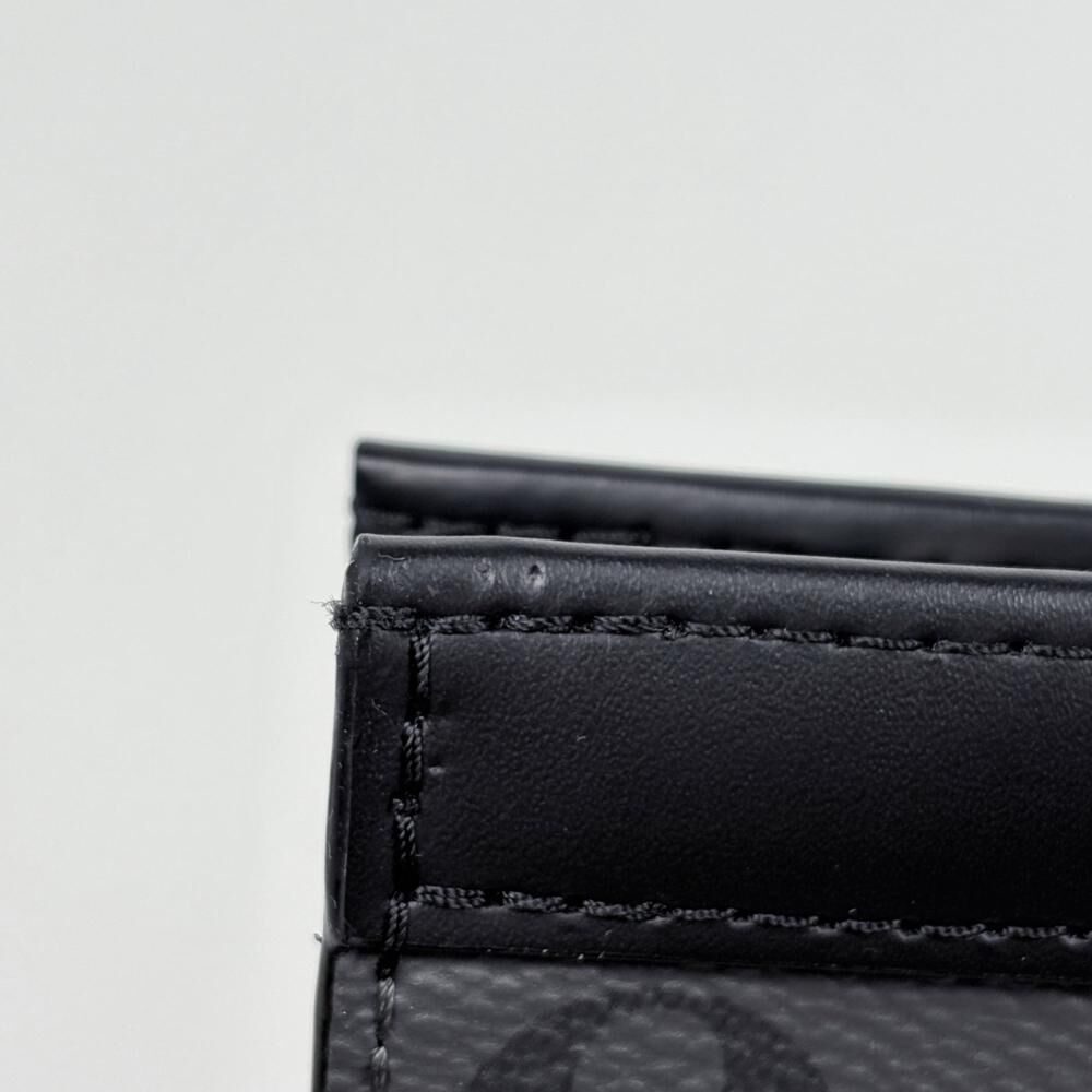 Louis Vuitton Clutch