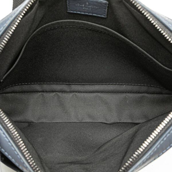 Louis Vuitton Messenger