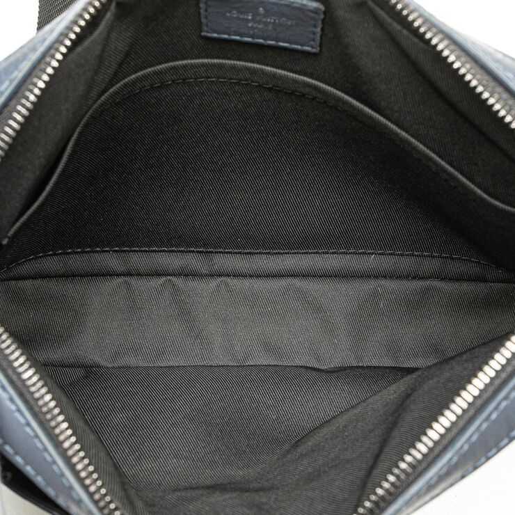 Louis Vuitton Messenger