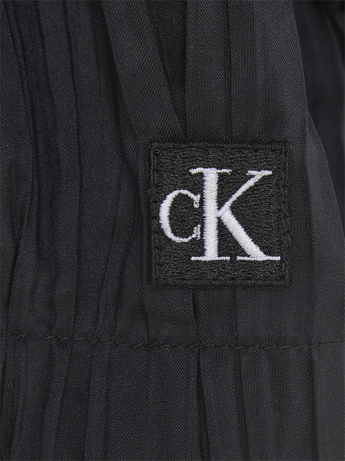 FESTIVE PLISSE SS TOP