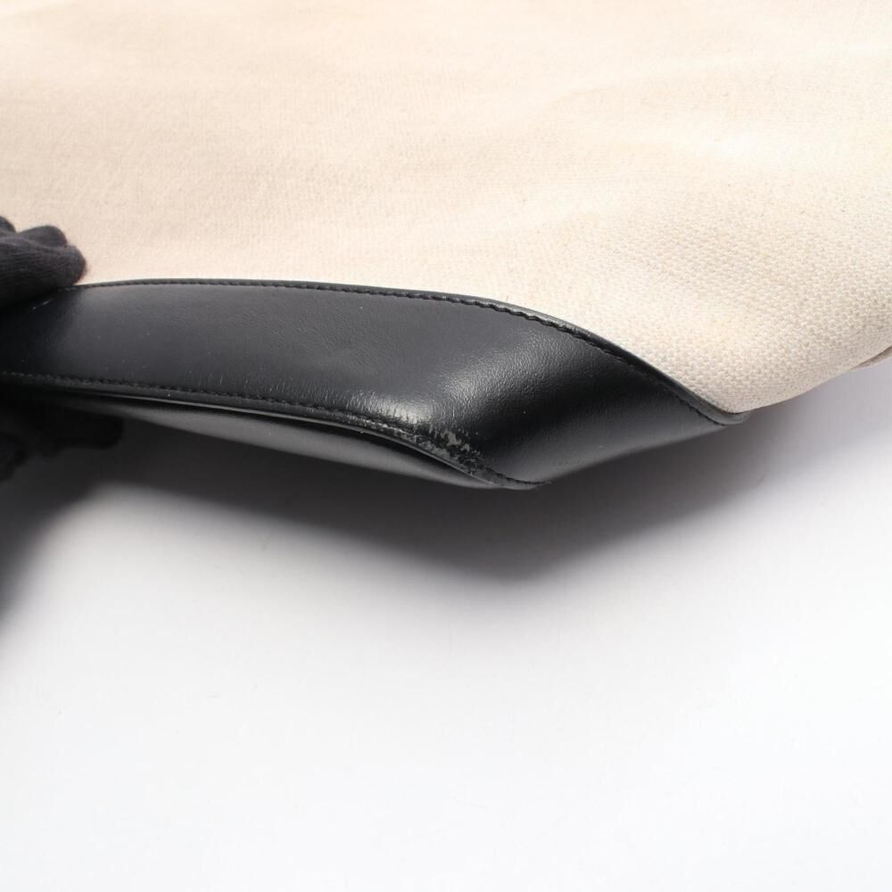 Yves Saint Laurent Handbag