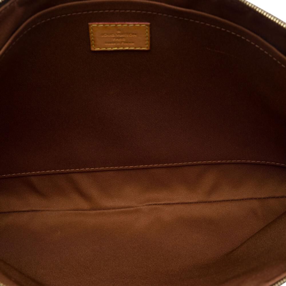 Louis Vuitton Clutch