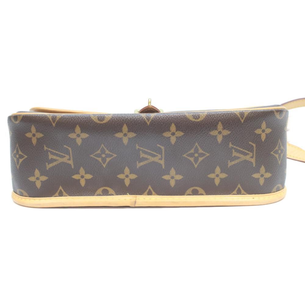 Louis Vuitton Shoulder Bags