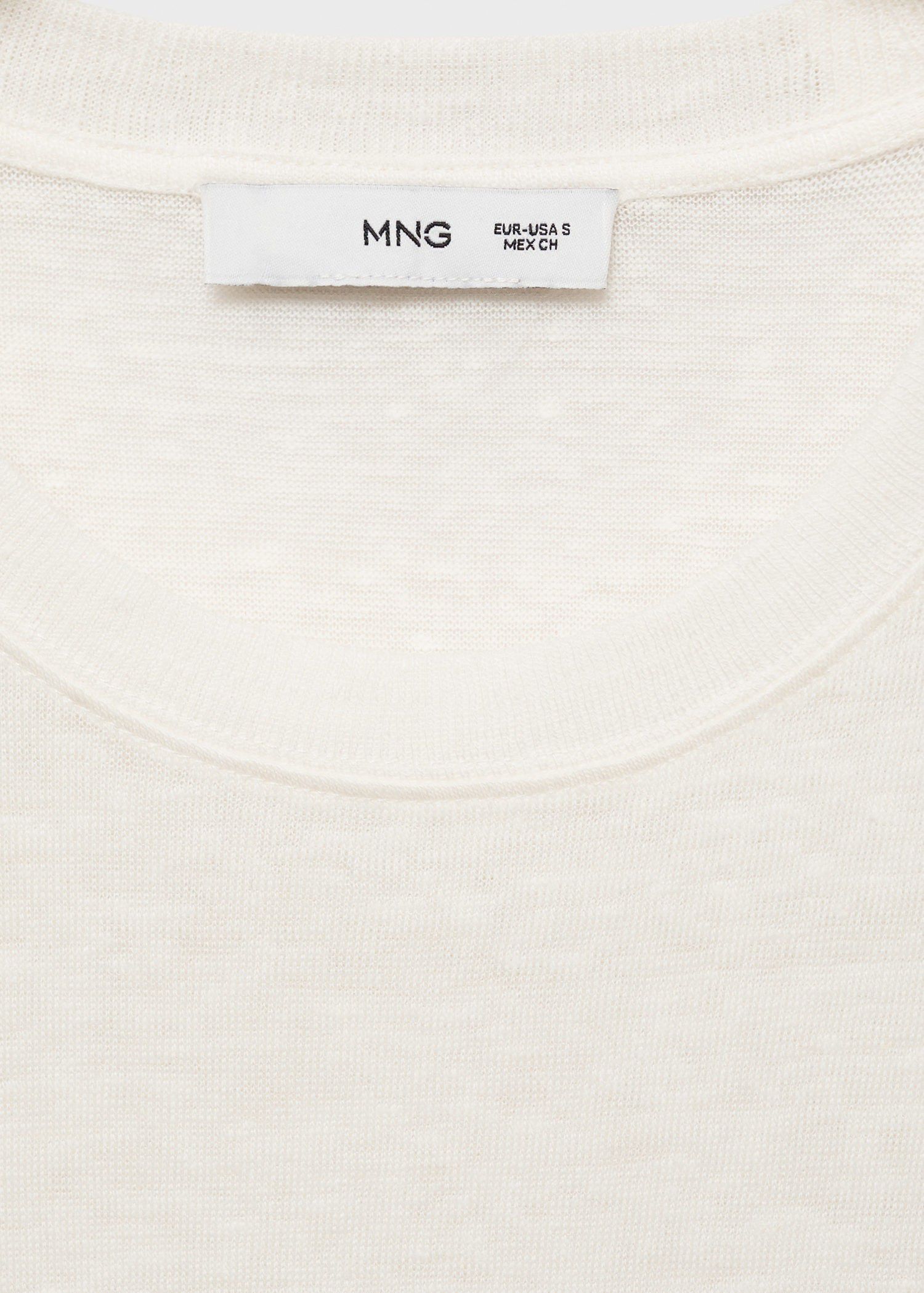 Short-sleeved linen t-shirt