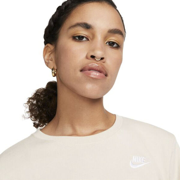 Sportswear Club Essentials T-shirt