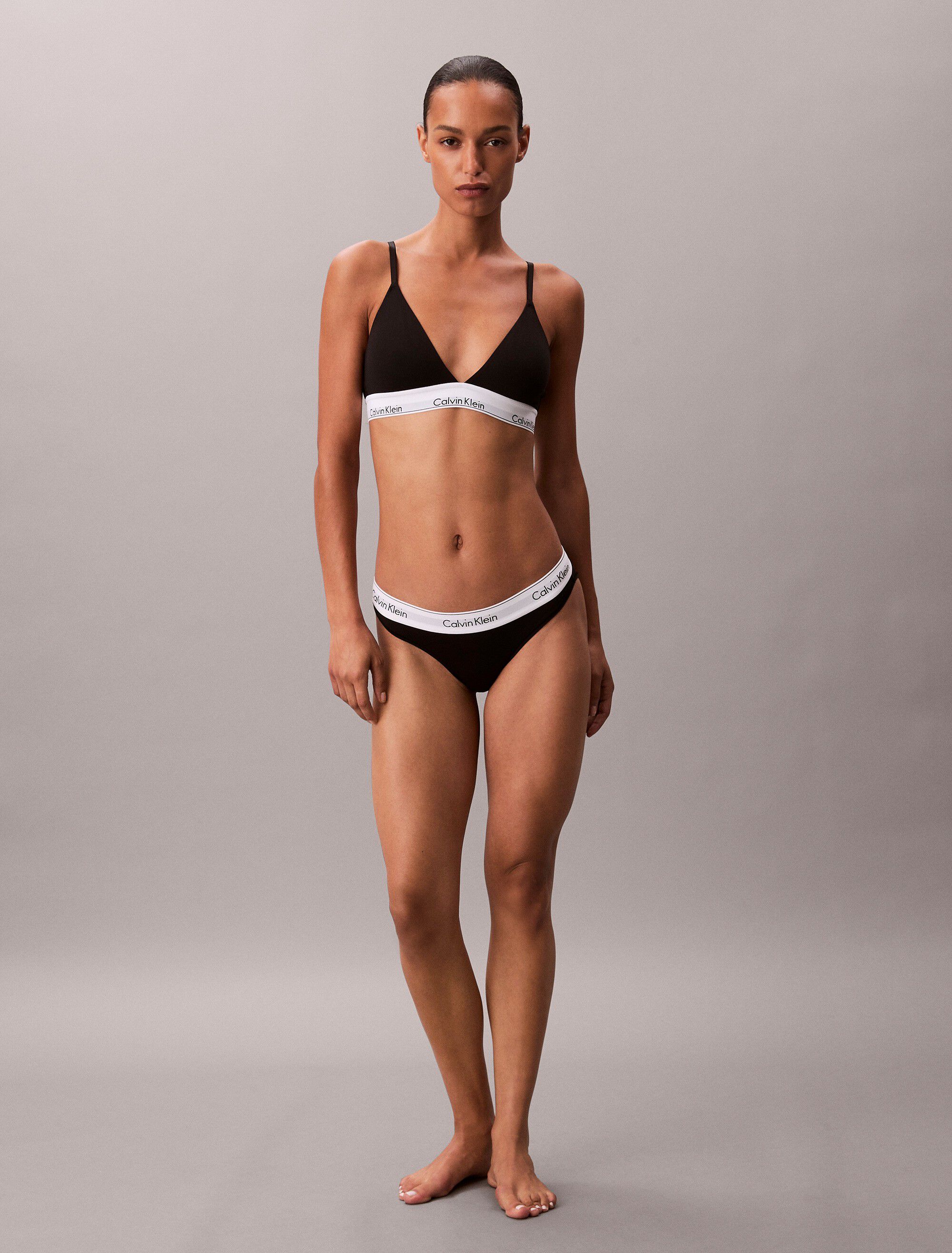 LIGHTLY LINED TRIANGLE