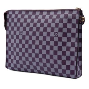 Louis Vuitton Clutch