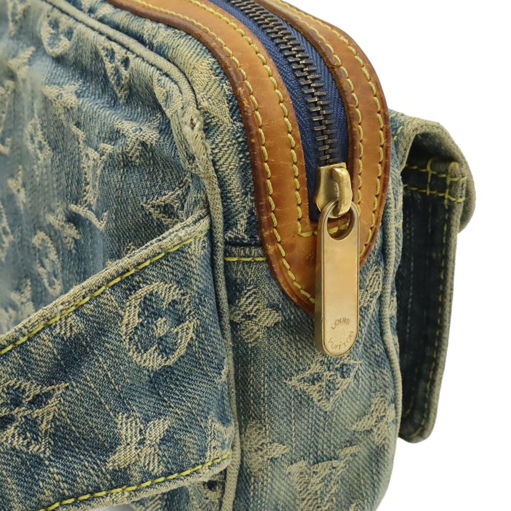 Louis Vuitton Shoulder Bags