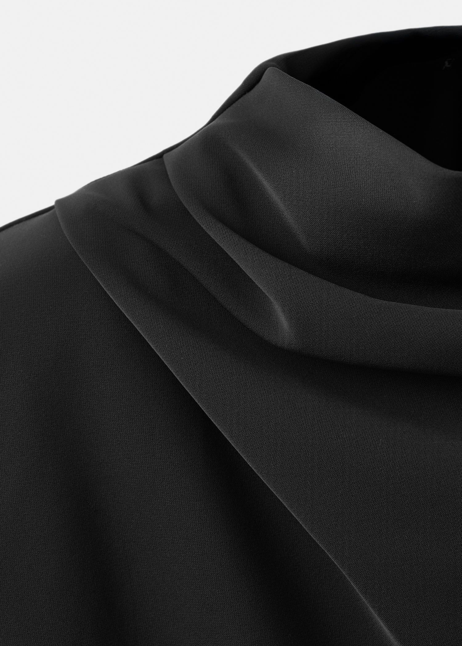 Long-sleeved dress with draped neck