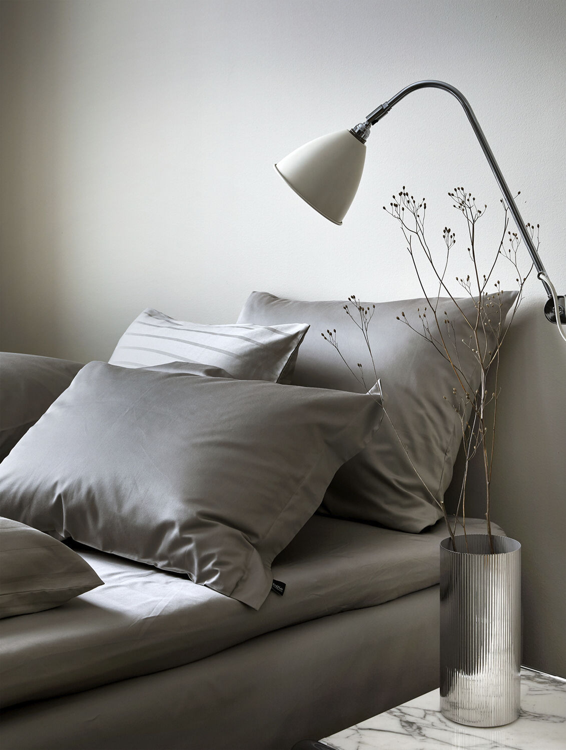 Satin pudebetr&aelig;k d&aelig;mpet gr&aring;