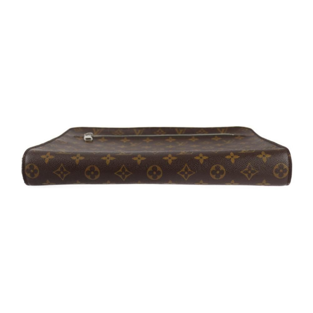 Louis Vuitton Clutch